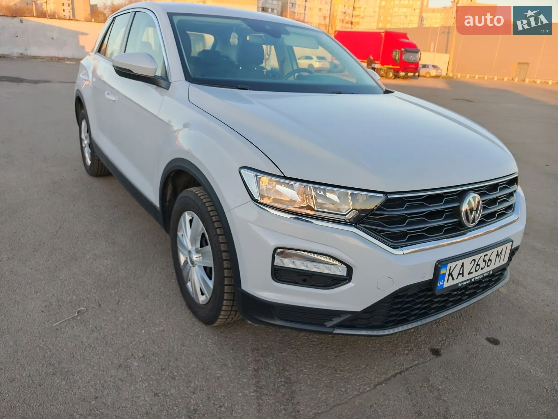2019 Volkswagen T-Roc - мініатюра 2