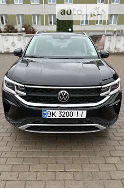 Позашляховик / Кросовер Volkswagen Taos 2021 в Рівному