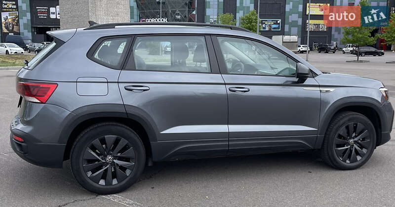 Позашляховик / Кросовер Volkswagen Taos 2021 в Києві