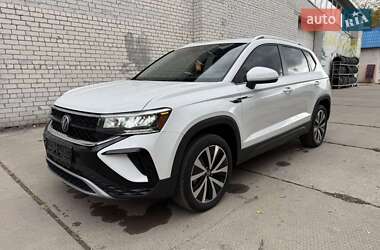 Внедорожник / Кроссовер Volkswagen Taos 2024 в Харькове