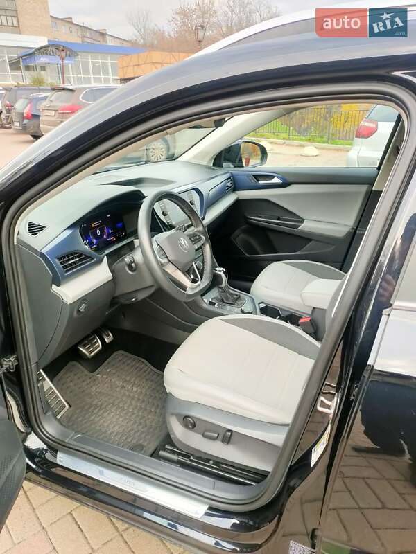 Внедорожник / Кроссовер Volkswagen Taos 2022 в Сумах