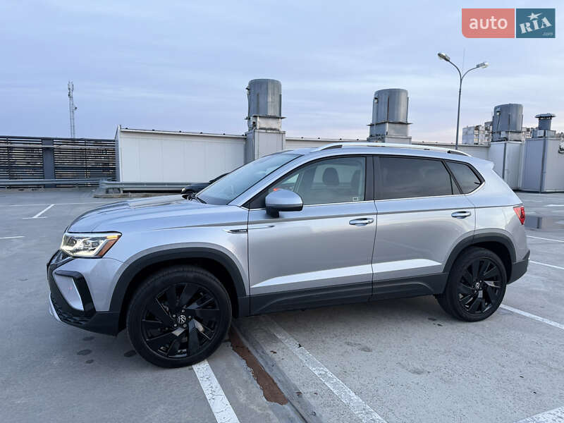 Внедорожник / Кроссовер Volkswagen Taos 2023 в Киеве