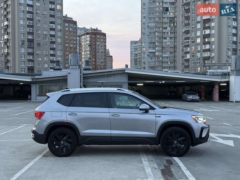 Внедорожник / Кроссовер Volkswagen Taos 2023 в Киеве
