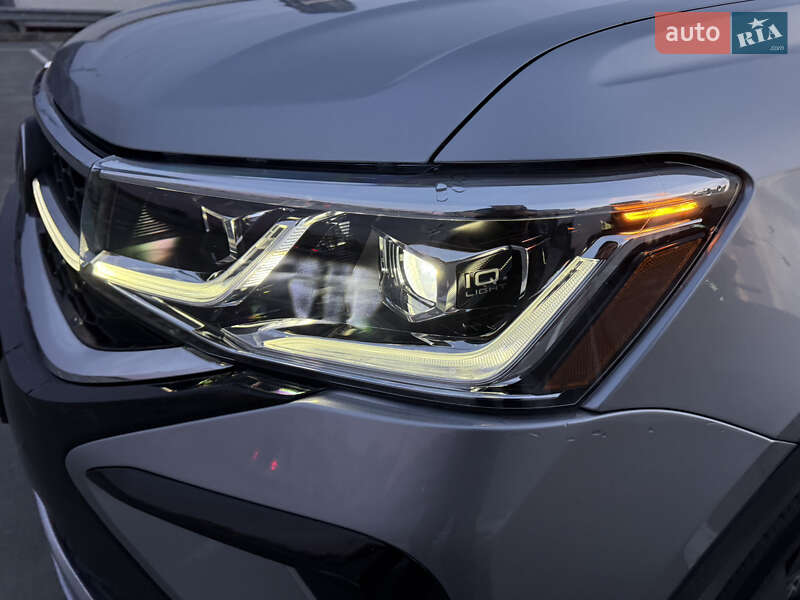 Внедорожник / Кроссовер Volkswagen Taos 2023 в Киеве