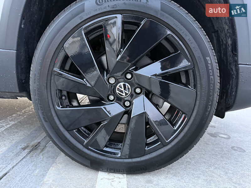 Внедорожник / Кроссовер Volkswagen Taos 2023 в Киеве