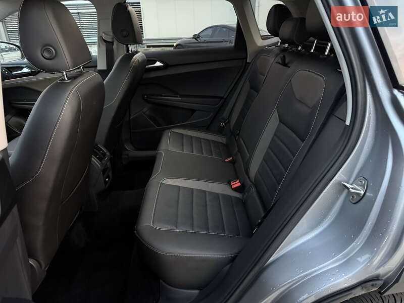 Внедорожник / Кроссовер Volkswagen Taos 2023 в Киеве