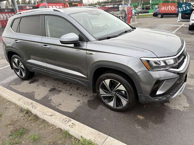 Позашляховик / Кросовер Volkswagen Taos 2024 в Києві