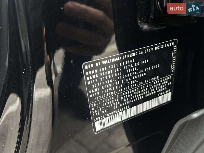 Позашляховик / Кросовер Volkswagen Taos 2023 в Запоріжжі