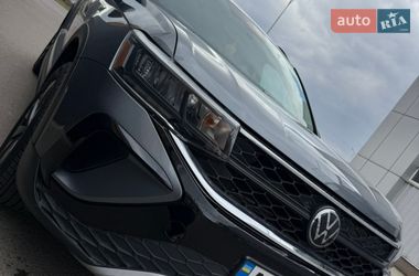 Позашляховик / Кросовер Volkswagen Taos 2023 в Мукачевому