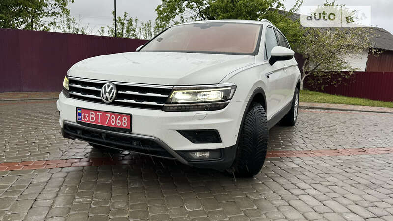Внедорожник / Кроссовер Volkswagen Tiguan Allspace 2018 в Дрогобыче