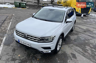 Внедорожник / Кроссовер Volkswagen Tiguan Allspace 2017 в Киеве