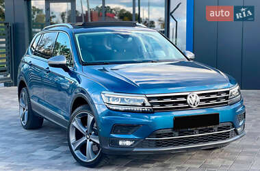 Внедорожник / Кроссовер Volkswagen Tiguan Allspace 2018 в Киеве