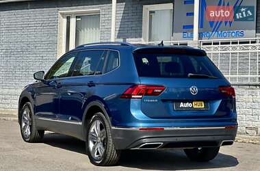 Внедорожник / Кроссовер Volkswagen Tiguan Allspace 2019 в 