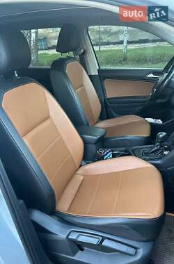 Внедорожник / Кроссовер Volkswagen Tiguan Allspace 2017 в 