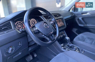 Внедорожник / Кроссовер Volkswagen Tiguan Allspace 2018 в 