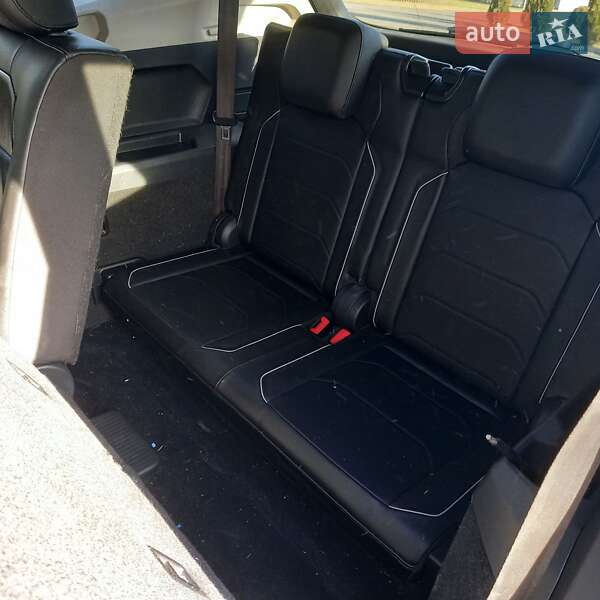 Позашляховик / Кросовер Volkswagen Tiguan Allspace 2017 в Луцьку