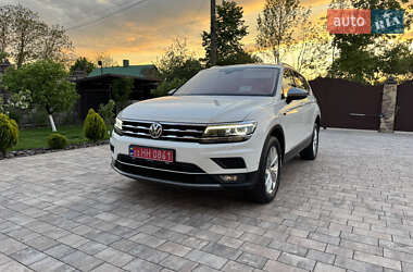 Внедорожник / Кроссовер Volkswagen Tiguan Allspace 2020 в 