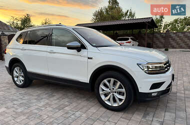 Внедорожник / Кроссовер Volkswagen Tiguan Allspace 2020 в 