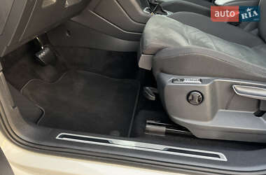 Внедорожник / Кроссовер Volkswagen Tiguan Allspace 2020 в 