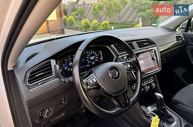 Внедорожник / Кроссовер Volkswagen Tiguan Allspace 2020 в 