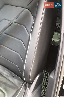 Внедорожник / Кроссовер Volkswagen Tiguan Allspace 2022 в 