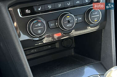 Позашляховик / Кросовер Volkswagen Tiguan Allspace 2021 в 