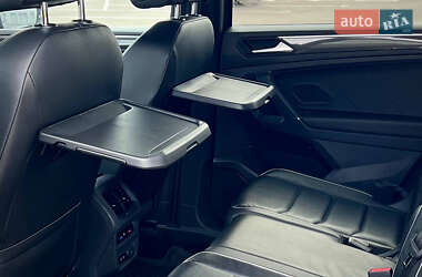 Позашляховик / Кросовер Volkswagen Tiguan Allspace 2018 в 