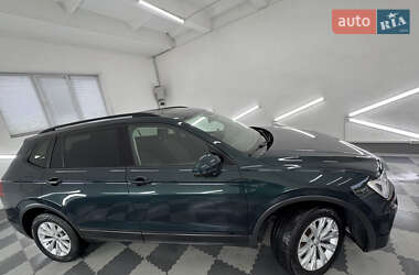 Внедорожник / Кроссовер Volkswagen Tiguan Allspace 2019 в 