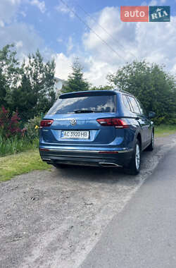 Внедорожник / Кроссовер Volkswagen Tiguan Allspace 2018 в 