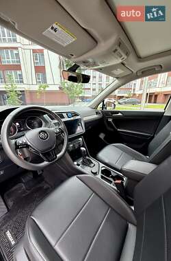 Внедорожник / Кроссовер Volkswagen Tiguan Allspace 2021 в 