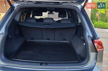 Внедорожник / Кроссовер Volkswagen Tiguan Allspace 2019 в 