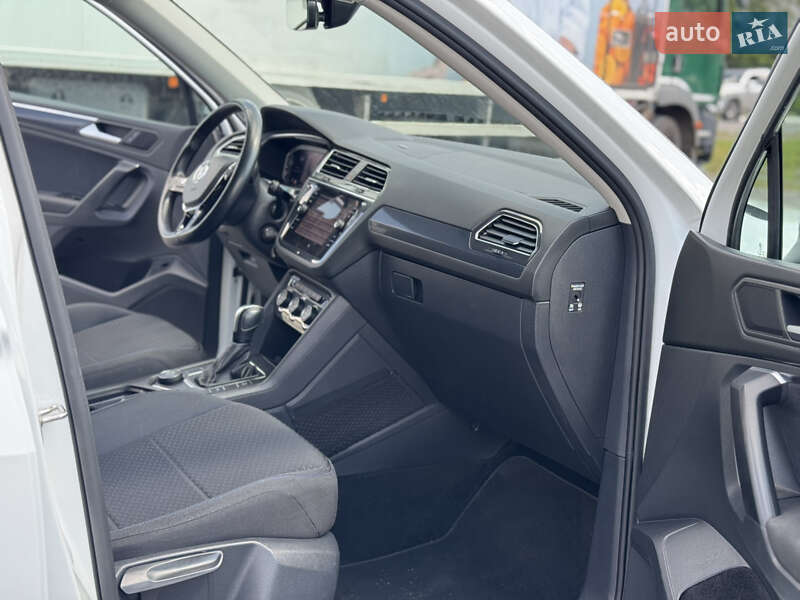 Внедорожник / Кроссовер Volkswagen Tiguan Allspace 2020 в Староконстантинове