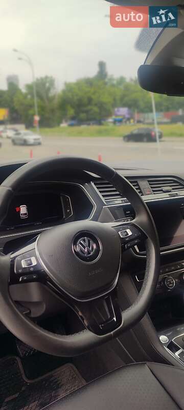 Внедорожник / Кроссовер Volkswagen Tiguan Allspace 2019 в Киеве фото 26 Внедорожник / Кроссовер Volkswagen Tiguan Allspace 2019 в Киеве