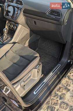 Внедорожник / Кроссовер Volkswagen Tiguan Allspace 2018 в 
