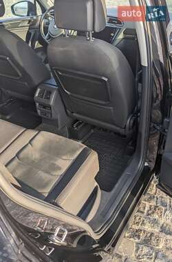 Внедорожник / Кроссовер Volkswagen Tiguan Allspace 2018 в 