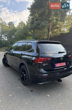 Внедорожник / Кроссовер Volkswagen Tiguan Allspace 2019 в 