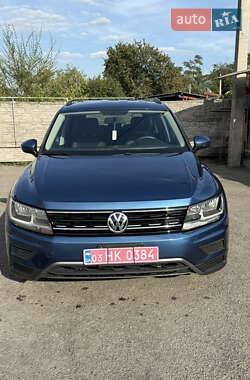 Позашляховик / Кросовер Volkswagen Tiguan Allspace 2018 в 