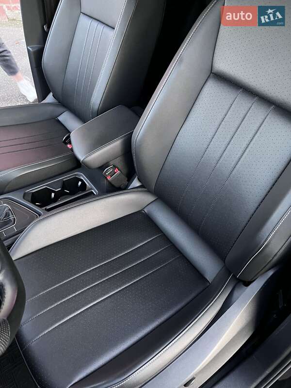 Внедорожник / Кроссовер Volkswagen Tiguan Allspace 2023 в Киеве