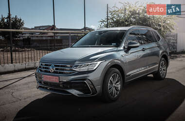 Внедорожник / Кроссовер Volkswagen Tiguan Allspace 2024 в Белгороде-Днестровском