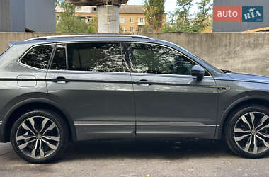 Внедорожник / Кроссовер Volkswagen Tiguan Allspace 2020 в 
