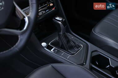 Внедорожник / Кроссовер Volkswagen Tiguan Allspace 2023 в 