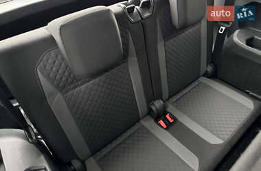 Внедорожник / Кроссовер Volkswagen Tiguan Allspace 2018 в 