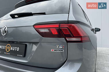 Внедорожник / Кроссовер Volkswagen Tiguan Allspace 2018 в 