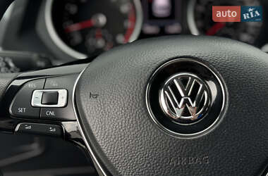 Внедорожник / Кроссовер Volkswagen Tiguan Allspace 2018 в 