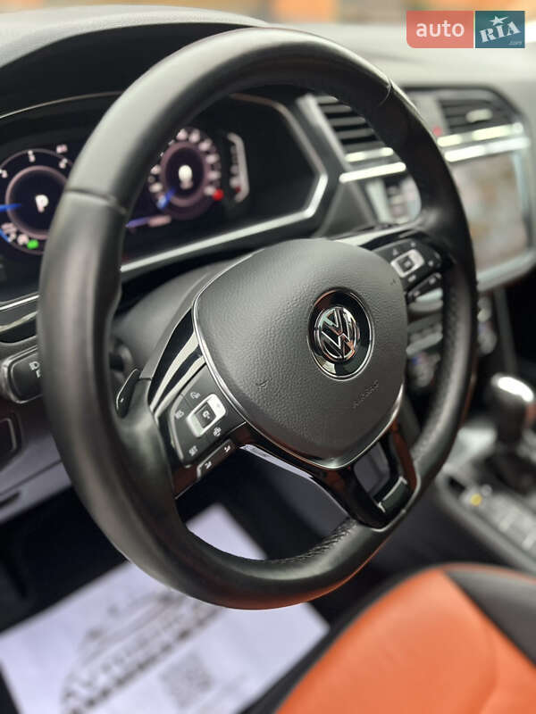 Позашляховик / Кросовер Volkswagen Tiguan Allspace 2020 в Житомирі