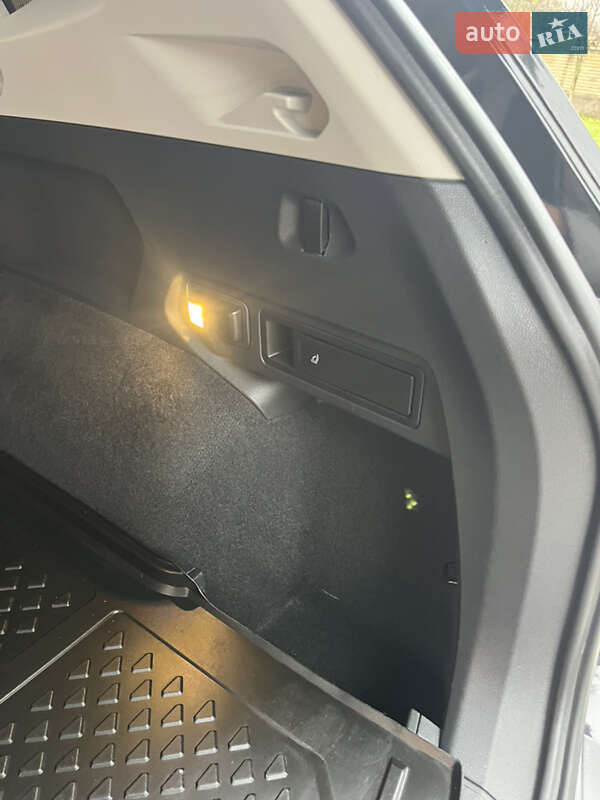 Позашляховик / Кросовер Volkswagen Tiguan Allspace 2020 в Житомирі