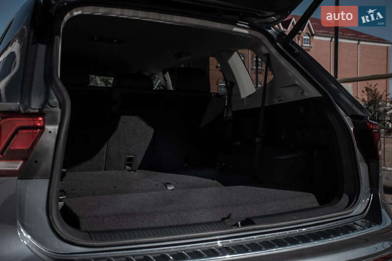 Внедорожник / Кроссовер Volkswagen Tiguan Allspace 2024 в Черновцах