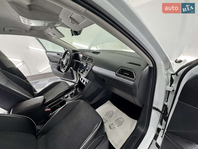 Внедорожник / Кроссовер Volkswagen Tiguan Allspace 2022 в Трускавце