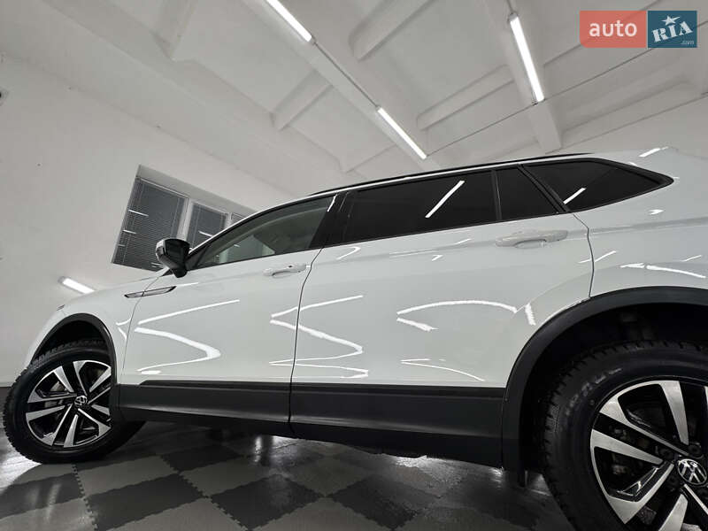 Внедорожник / Кроссовер Volkswagen Tiguan Allspace 2022 в Трускавце