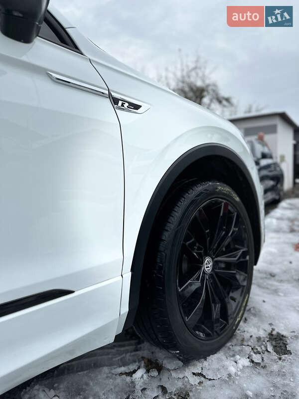 Внедорожник / Кроссовер Volkswagen Tiguan Allspace 2021 в Львове